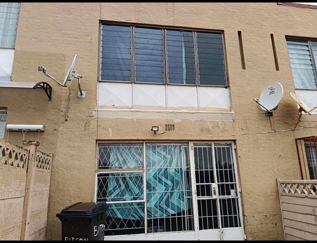 2 BEDROOM APARTMENT FOR SALE IN TURFFONTEIN